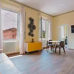 Attico Di Via D'azeglio Bed & Breakfast 4*