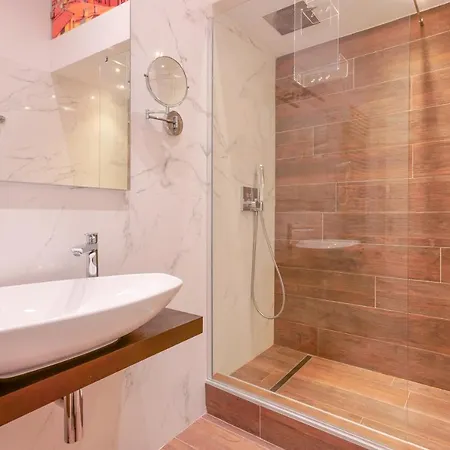 Attico Di Via D'azeglio 4* Bologna