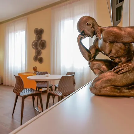 Bed & Breakfast Attico Di Via D'azeglio 2*