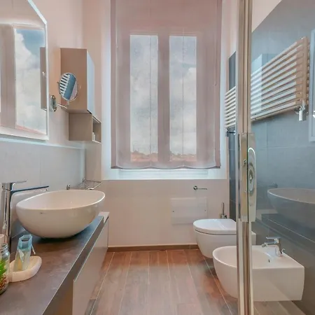 Attico Di Via D'azeglio Panzió 4*