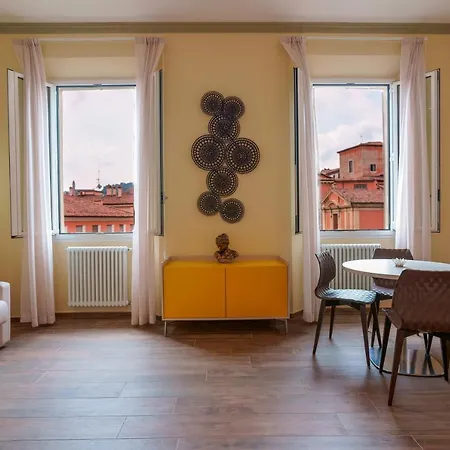 Attico Di Via D'azeglio 4*