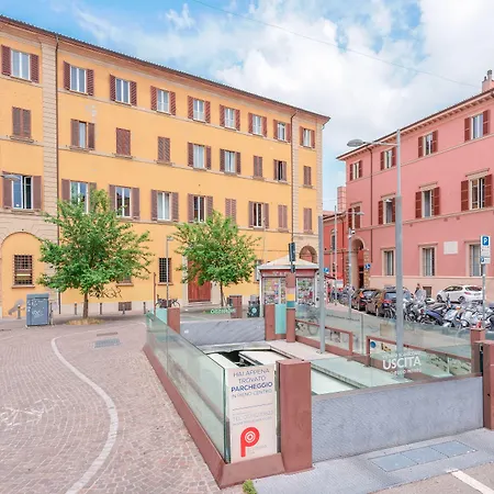 Attico Di Via D'azeglio 4* בולוניה