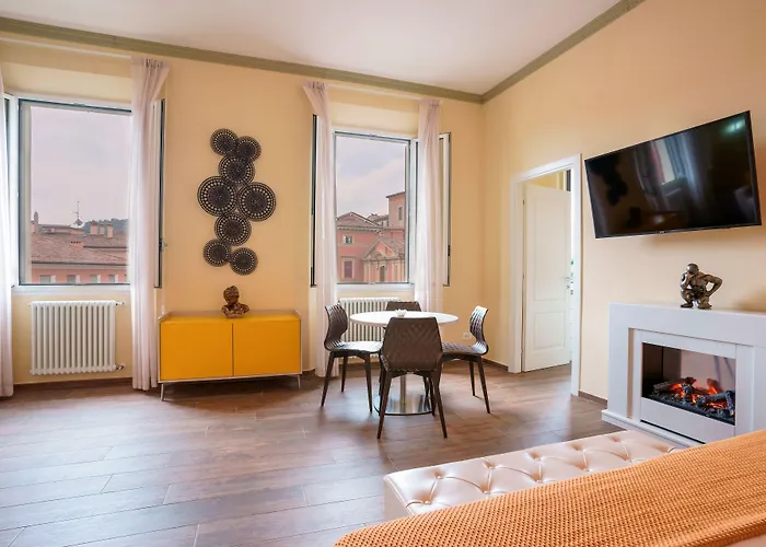 Attico Di Via D'azeglio 4*