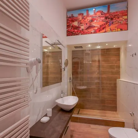 Attico Di Via D'azeglio 住宿加早餐酒店 4*