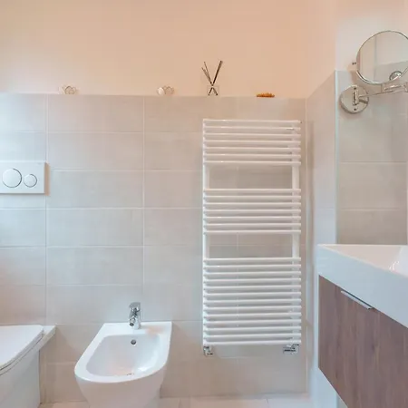 فندق مبيت وإفطار Attico Di Via D'azeglio بولونيا