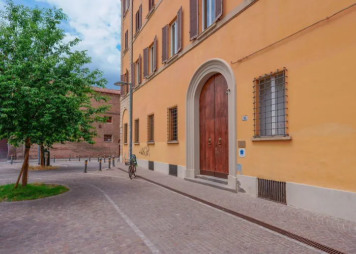 Attico Di Via D'azeglio 4*