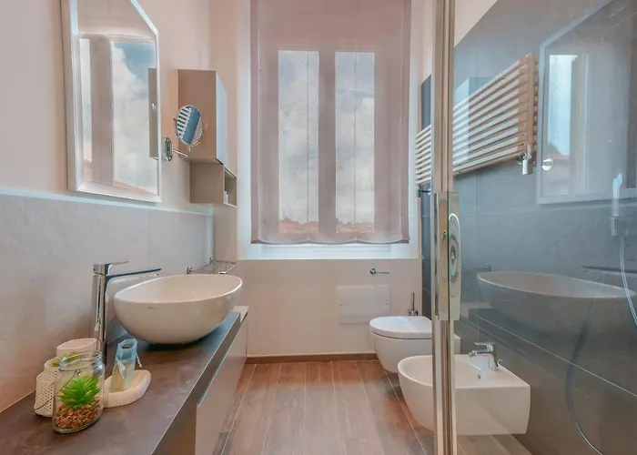 Attico Di Via D'azeglio Bed and breakfast 4*