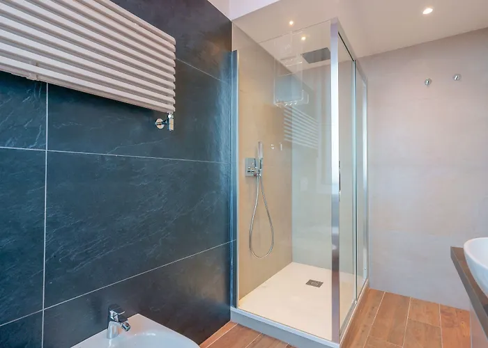 Attico Di Via D'azeglio Bed and breakfast 4*